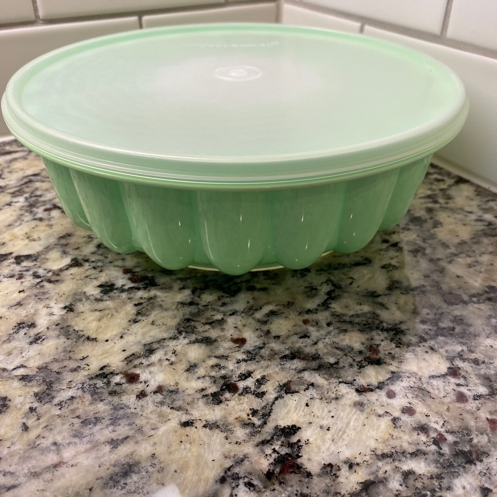 Tupperware vintage jello mold.  Complete 3 piece set.  Like new, mint green.